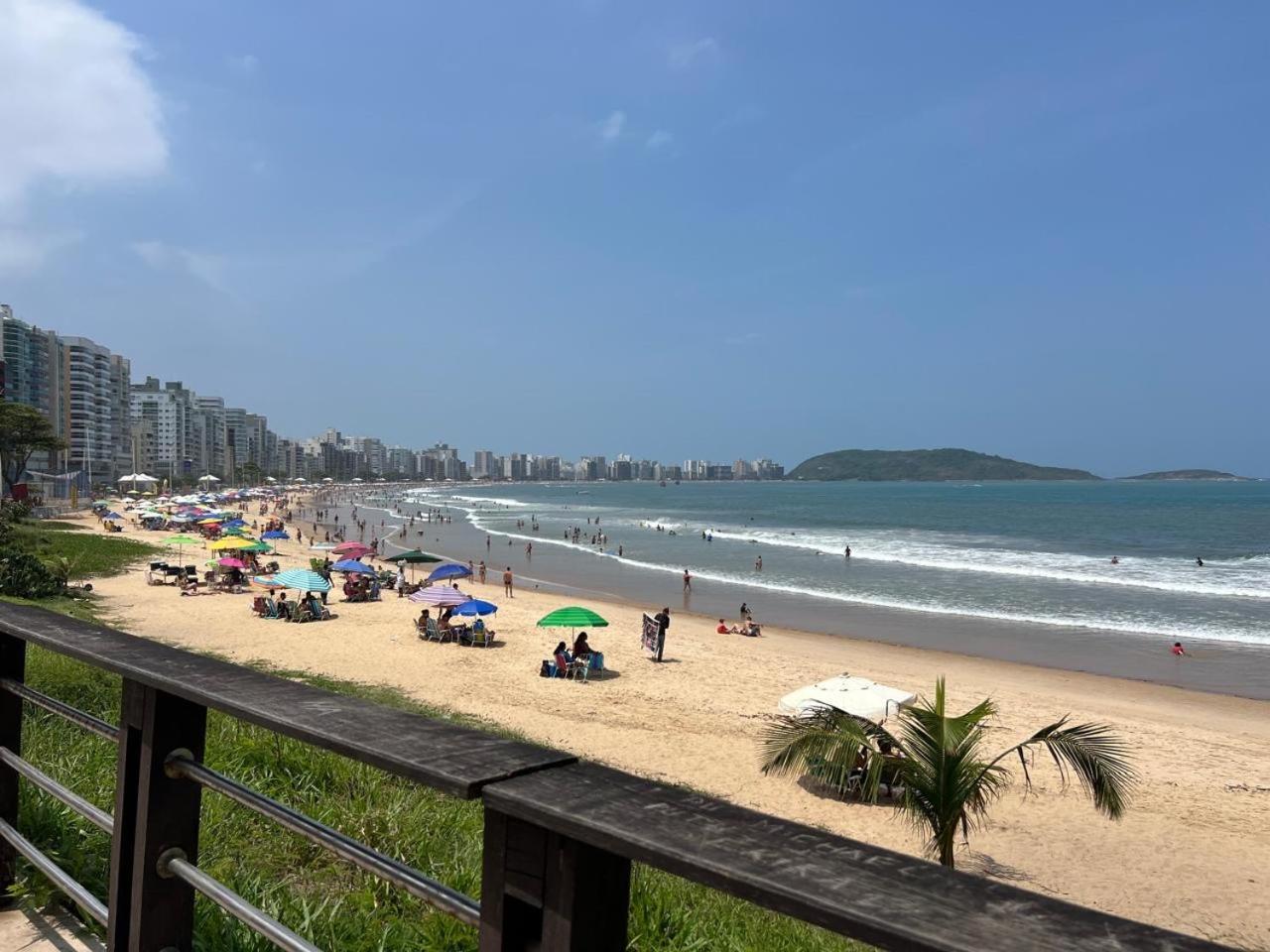 Apt 3Q Luxo Com Ar E Jacuzzi Na Beira Mar Guarapari Luaran gambar